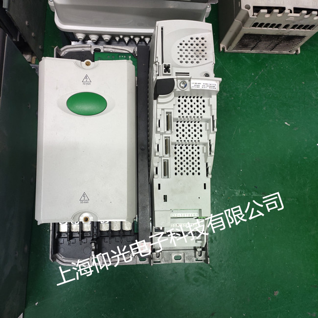 ��Ĭ��׃�l����(b��o)���@ʾPOFF/E001�S��