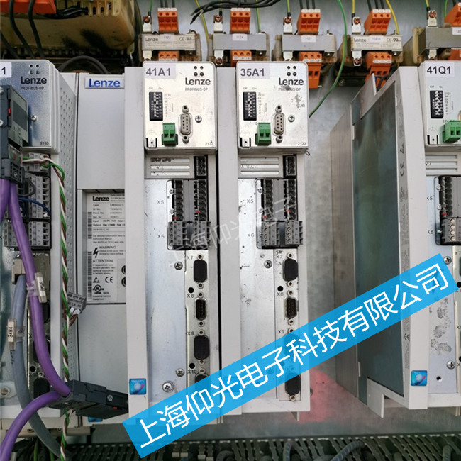 ơ�ƏSLenze�����ŷ��(q��)�����S��-9300ϵ�Ј󾯴��a�@ʾCE3���ϾS��