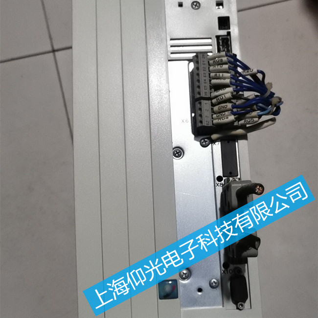 Lenze����9300ϵ���ŷ��(q��)��(d��ng)���S�ވ�(b��o)�����a�@ʾOC1����:��·