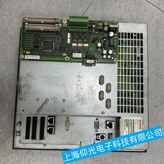 �������T�Ӕ�(sh��)��ϵ�y(t��ng)SINUMERIK 802D SLͨ늟o����(y��ng)���ϾS�ޮ�(d��ng)���޺�